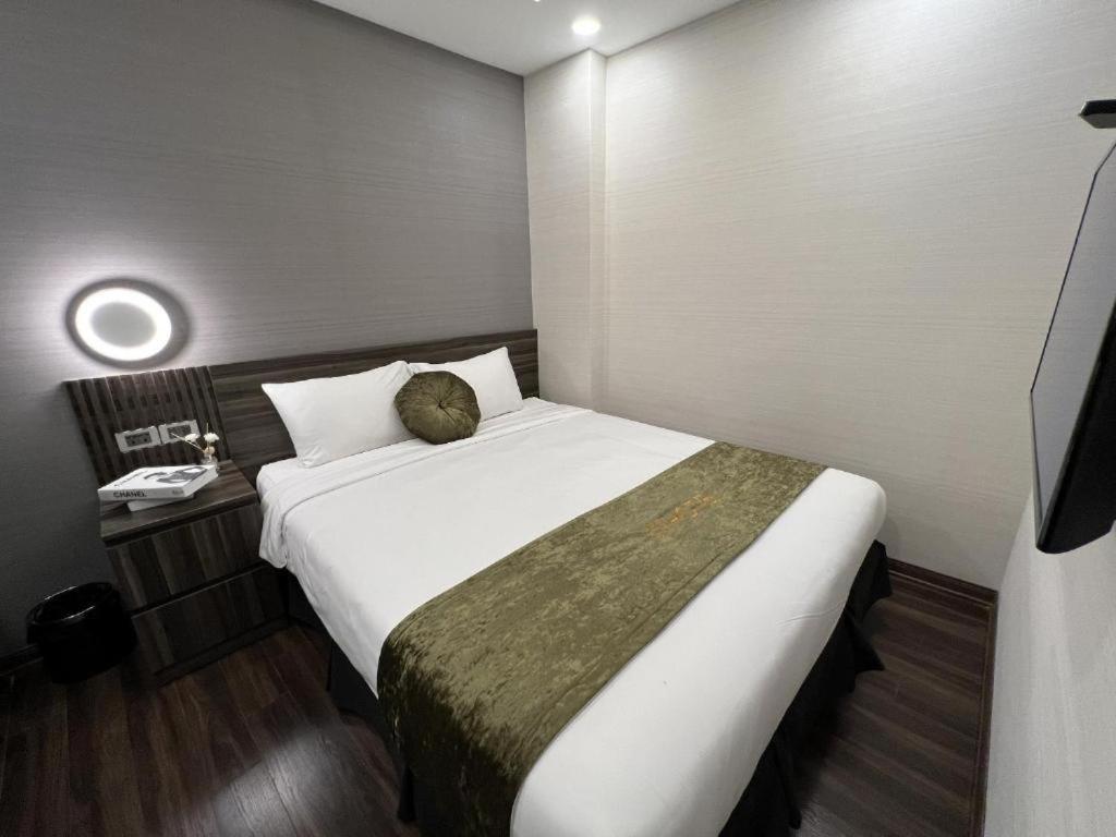 3T Hotel 41 Nguyen Thai Hoc- By Bay Luxury ハノイ市 エクステリア 写真